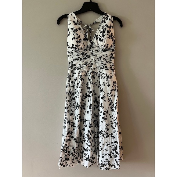 White House Black Market Dresses & Skirts - White House Black Market White Black Floral Cotton Halter Dress Size 2